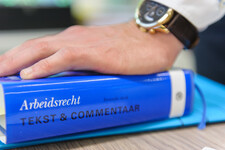 Wetboek Arbeidsrecht Hand 1024x682